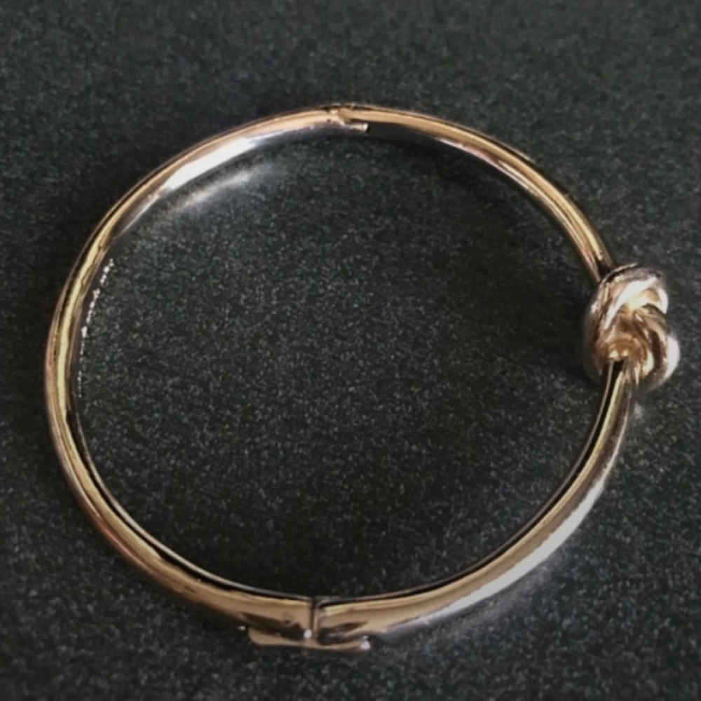Kate Spade New York Sailors Knot Hinged Bangle Bracelet - Picture 13 of 16
